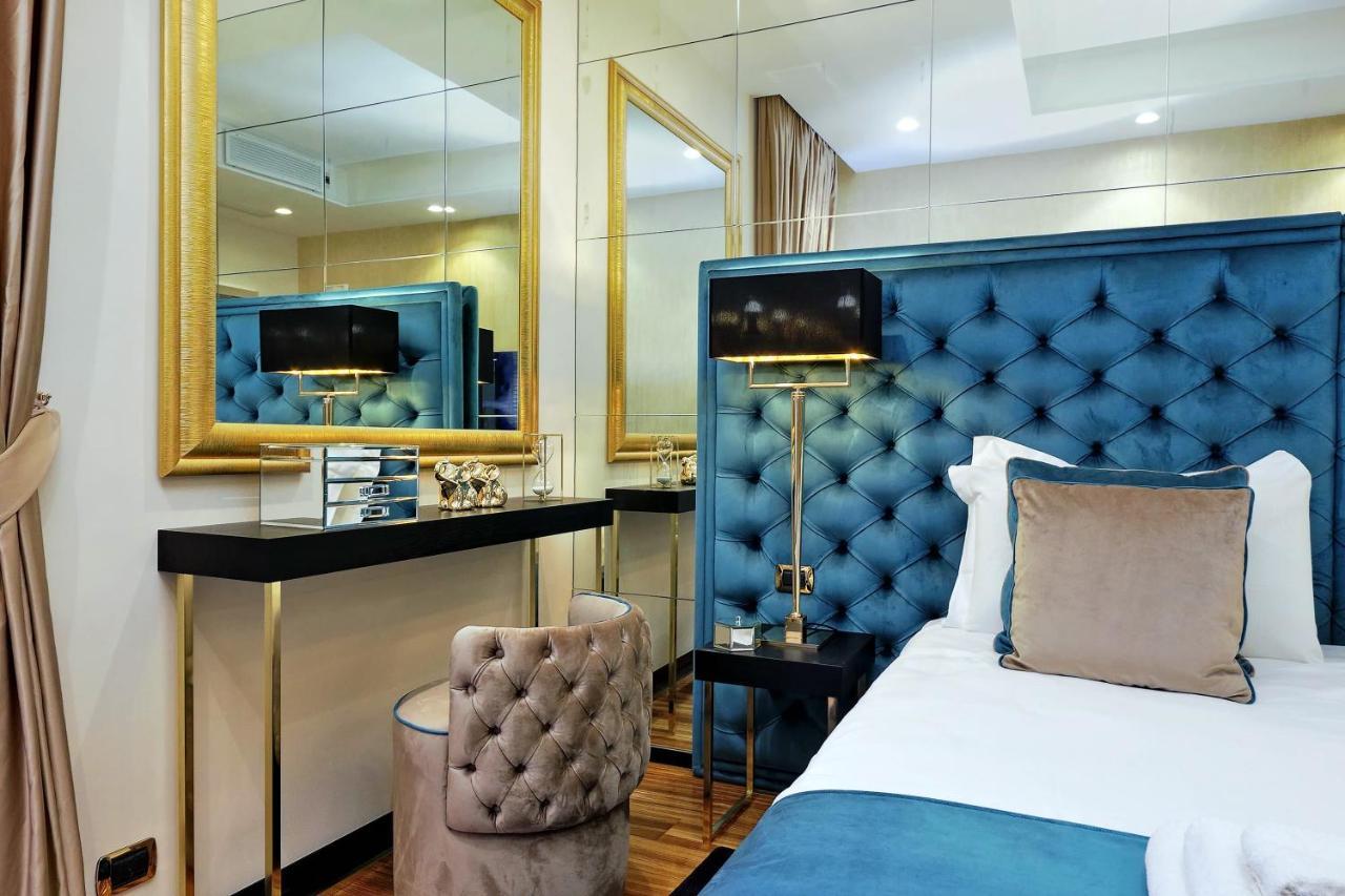 Trevi Diamond Luxury Suites & Jacuzzi ローマ エクステリア 写真
