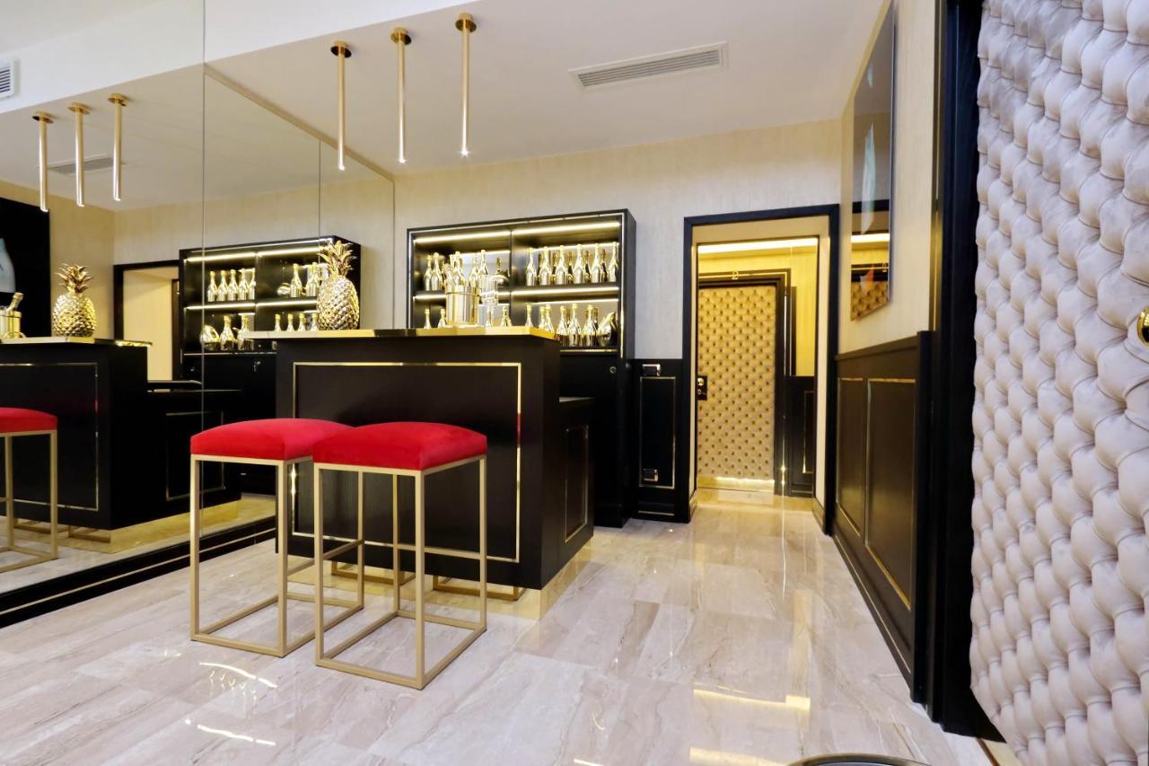 Trevi Diamond Luxury Suites & Jacuzzi ローマ エクステリア 写真