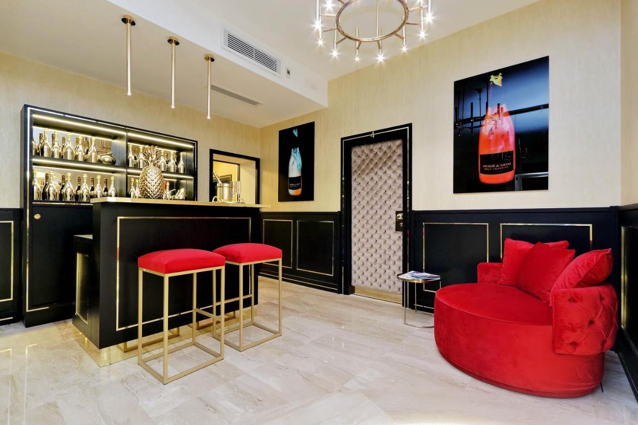 Trevi Diamond Luxury Suites & Jacuzzi ローマ エクステリア 写真